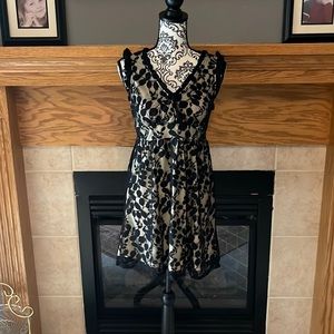 💗3/$12💗 XXI Forever 21 Sleeveless Floral Lace Tie Back Dress